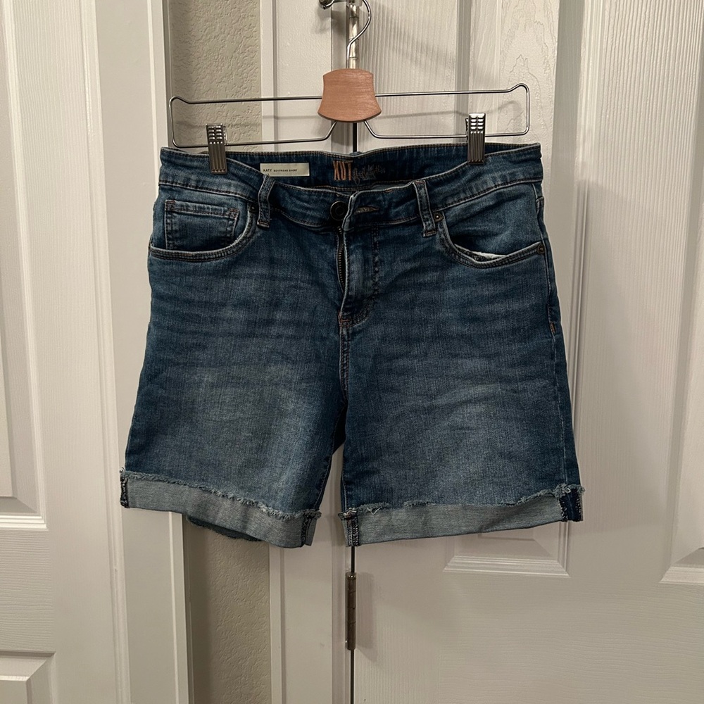 Kut from the Kloth Katy boyfriend shorts